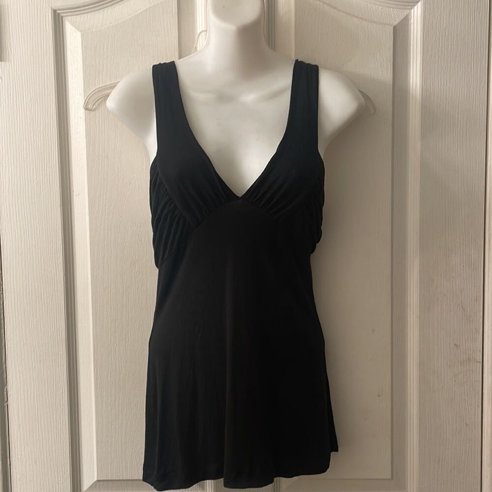 Black v neck back knot back cutout tan top side large
